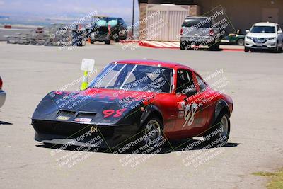 media/Jun-05-2022-CalClub SCCA (Sun) [[19e9bfb4bf]]/Around the Pits/